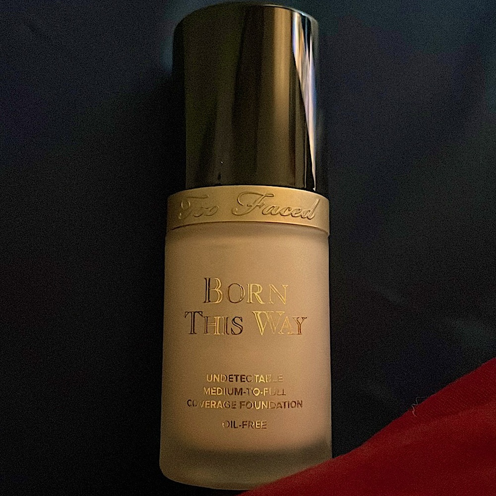 Brand new, wrong shade for me. Can’t toss out cause it’s expensive.